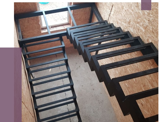 Демонтаж лестниц на металлокаркасе в Кирове от 7461 руб. за м²