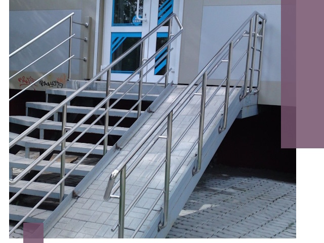 Пандус на крыльцо под ключ в Кирове: монтаж и изготовление