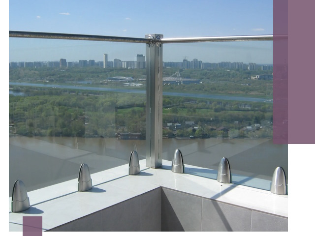 Стеклянные парапеты премиум класса в Кирове для домов и бизнесов